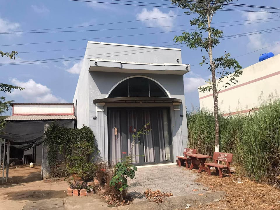 Nhà phố Hòn Đất, Kiên Giang 108m² giá 1.7 tỷ - Sổ hồng chính chủ, thương lượng ngay!