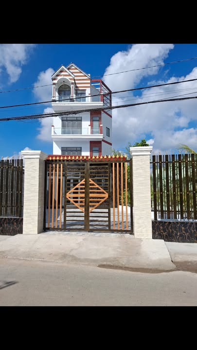 Nhà mặt tiền đường Huyện 94, Mỹ Tho 198m² giá 2 tỷ - Không thể bỏ lỡ!