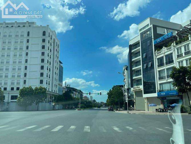 Đất nền Bồ Đề Long Biên 80m² giá thỏa thuận - Mặt tiền đường Hồng Tiến