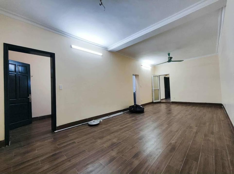 Cho thuê nhà tập thể Thành Công 76m² - Nhà đẹp, an ninh tuyệt vời!