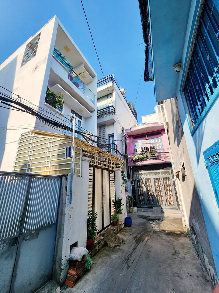 Nhà hẻm Bờ Bao Tân Thắng, Tân Phú 63m² giá 5.78 tỷ - Nhà mới đẹp, vào ở ngay!