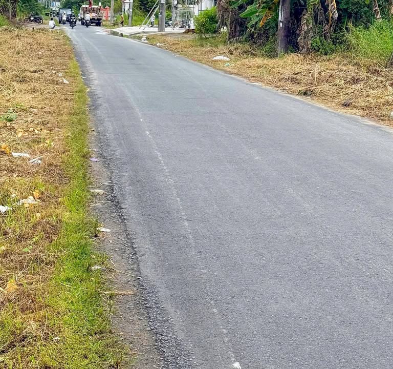 Đất nền mặt tiền đường Hải Thượng Lãn Ông, P6 Cà Mau 300m² giá 2.4 tỷ - Vị trí kinh doanh tiềm năng!