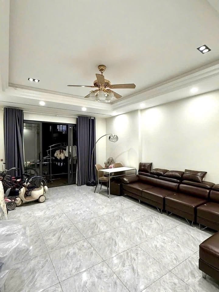 Townhouse Liền kề Tân Tây Đô, 92m² giá 17.65 tỷ - Nhà mới, full nội thất!