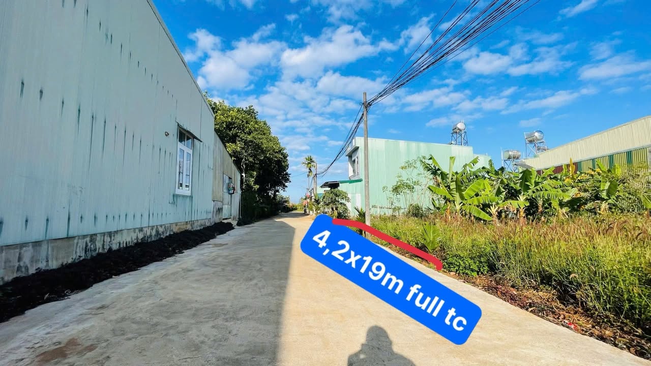 Đất hẻm 132 Phạm Văn Đồng, Pleiku 99m² giá 900 triệu - Gần chợ Thống Nhất, tiện ích đầy đủ!