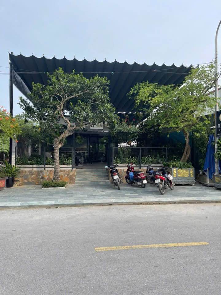 Quán cà phê 230m² tại Nghi Phú, TP Vinh - Kinh doanh ổn định, giá 15 tỷ!