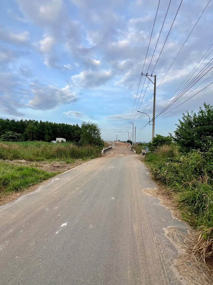 Nhà phố Tóc Tiên, Phú Mỹ 160m² giá chỉ 1 tỷ - Tiềm năng đầu tư cao!