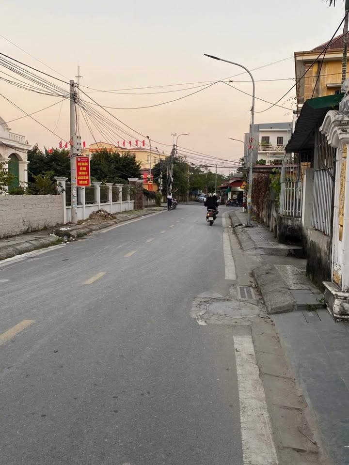 Nhà mặt đường Bạch Mai, An Hải 120m² giá 4 tỷ - Kinh doanh sầm uất!