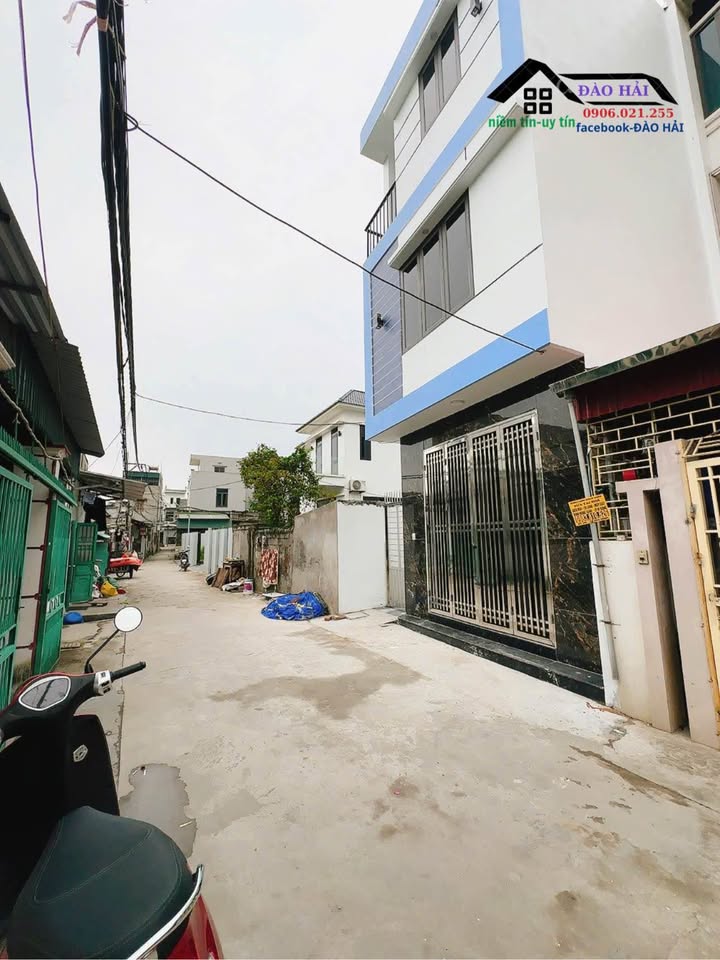 Nhà lô góc mới Trần Hưng Đạo, Thái Bình 43m² giá 2 tỷ - Thiết kế hiện đại, ô tô vào tận cửa!