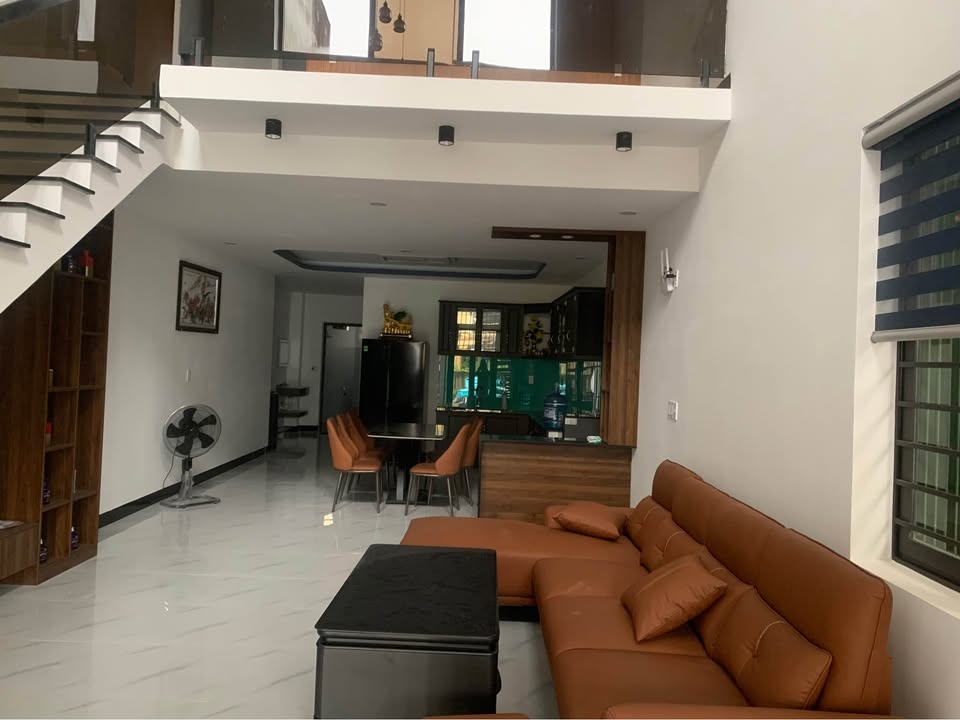 Nhà riêng tại Nguyễn Chánh, Quảng Ngãi 130m² giá 2 tỷ - Kinh doanh thuận lợi!