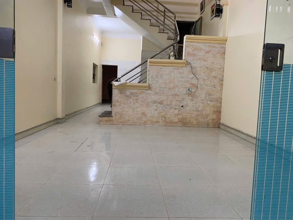 Nhà 2 tầng Ninh Sơn 79.1m² giá 2 tỷ - Gần trường học, khu dân cư ổn định!