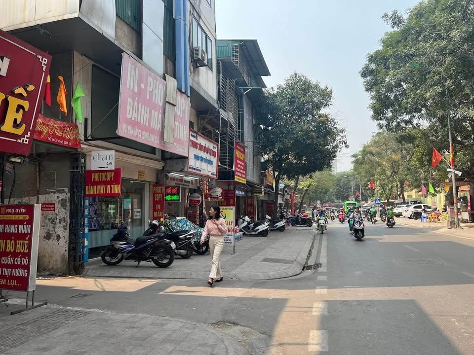 Căn hộ Tập thể Kim Liên Đống Đa 68m² giá 5.18 tỷ - Kinh doanh sầm uất ngay tầng 1!