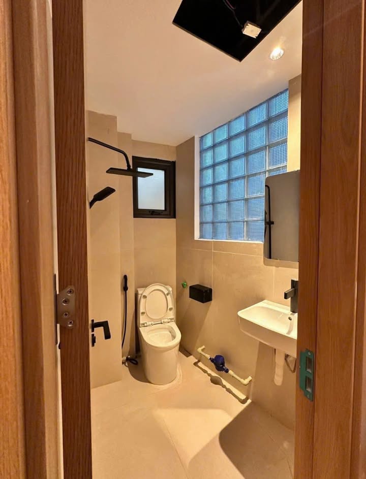 Phòng cho thuê studio tại Ngõ 63 Trần Quốc Vượng, Cầu Giấy - Nội thất đầy đủ, giá thỏa thuận!