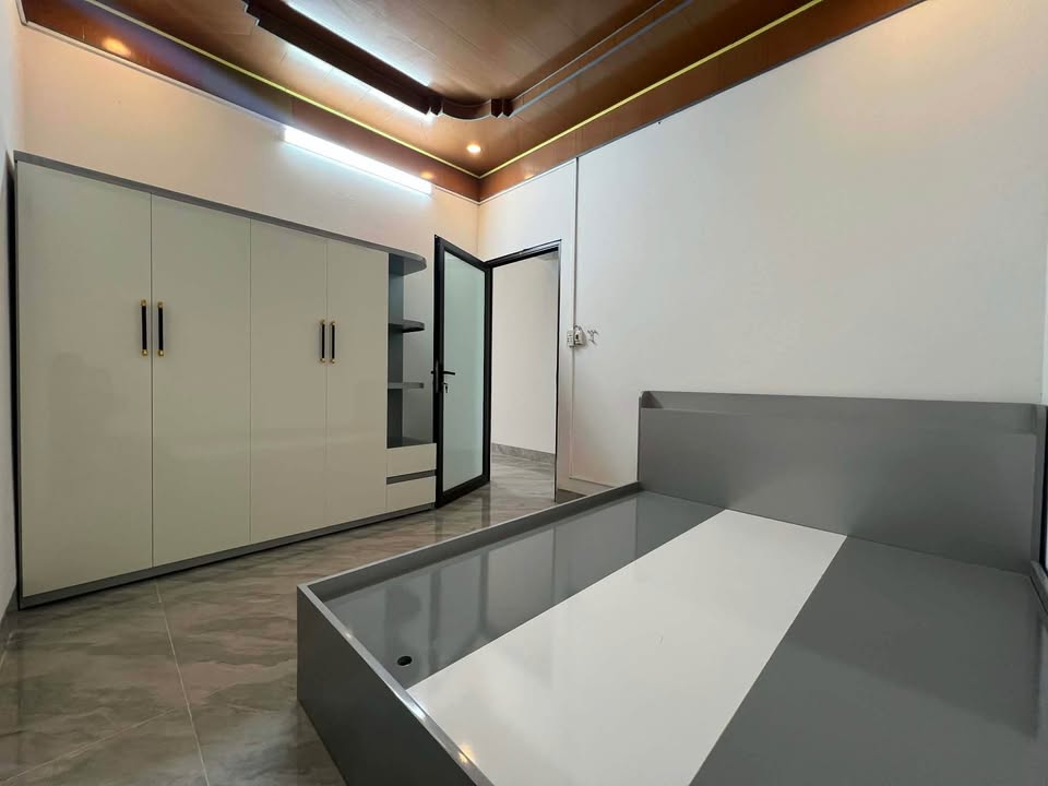 Nhà cấp 4 Khu 6 Hải Yên 130m² giá 2.7 tỷ - Mặt tiền 5m, gần trung tâm!