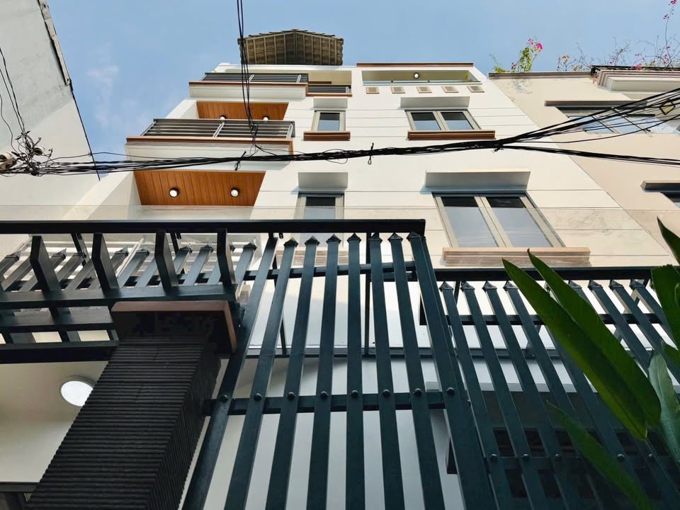 Nhà Phố Gò Vấp 36m² giá 6.39 tỷ - Sát ĐH Công Nghiệp, Sân Bay