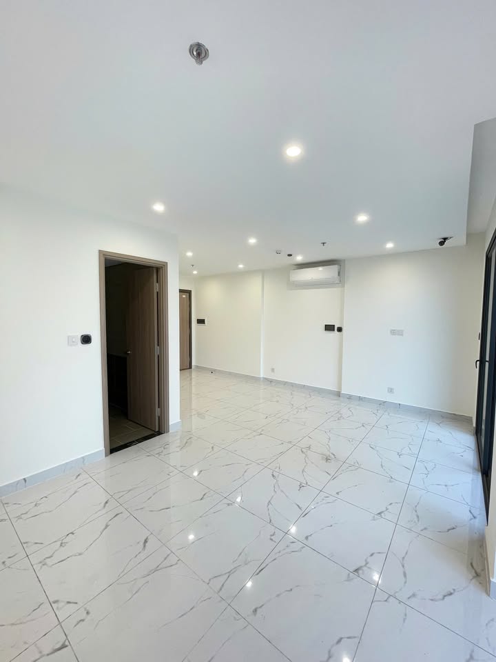 Căn hộ 2PN góc The Oasis quận 9 69m² giá 4.1 tỷ - View sông đẹp mê ly!