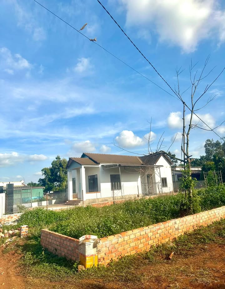 Nhà riêng xã Ea Ning, huyện Cư Kuin 297m² giá 999 triệu - Dọn vào ở ngay!