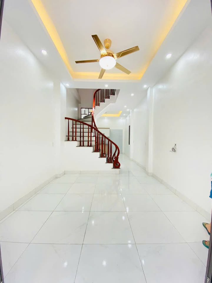 Nhà 3 tầng mới xây phường Trần Lãm, TP Thái Bình 38m² giá 2.2 tỷ - Bán gấp!