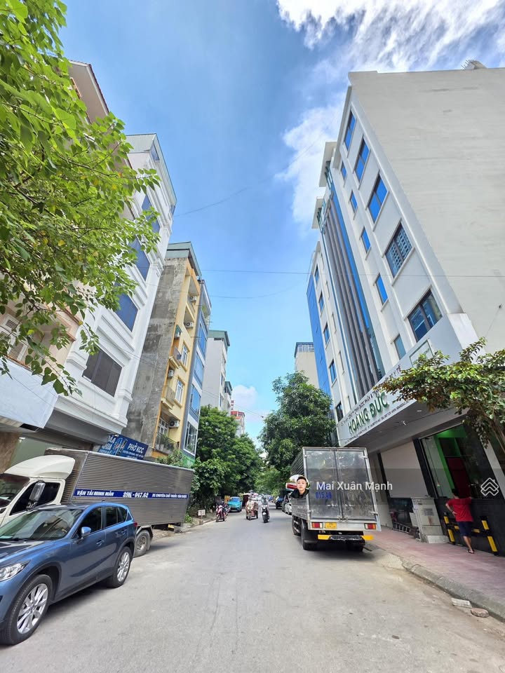 Nhà đẹp Thạch Bàn, Long Biên 59m² giá 17 tỷ - Đầu tư sinh lời ngay!