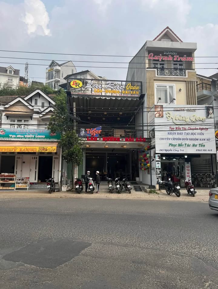 Cho Thuê Nguyên Căn Mặt Tiền Nguyễn Công Trứ 224m² - Địa điểm lý tưởng cho kinh doanh!