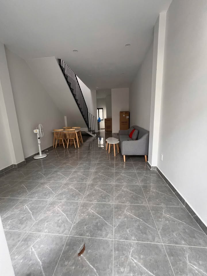 Nhà nguyên căn cho thuê tại Khu Đô Thị Richland Residence, Bình Dương - Giá ưu đãi 5,5 triệu/tháng!