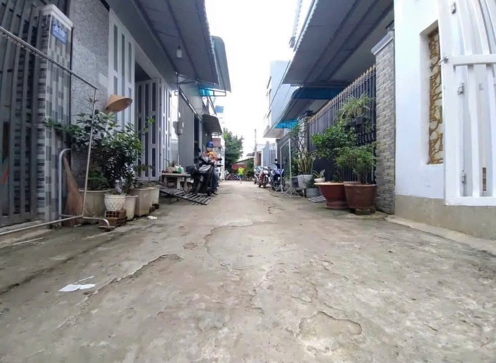 Nhà cấp 4 Trung Chánh, Hóc Môn 84m² giá 830 triệu - Dọn vào ở ngay!