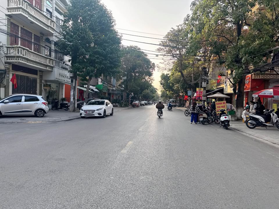 Đất mặt tiền 5,2m đường Hồ Ngọc Lân, Kinh Bắc 105m² giá 12.8 tỷ - Cơ hội vàng cho nhà đầu tư!