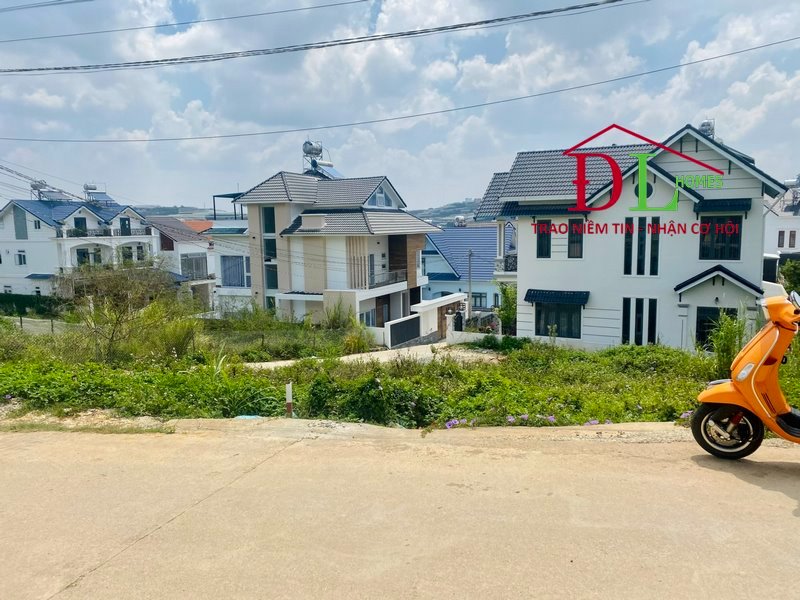 Đất 2 mặt tiền Nam Hồ Đà Lạt 400m² giá 16 tỷ - Vị trí đắc địa, tiềm năng đầu tư!