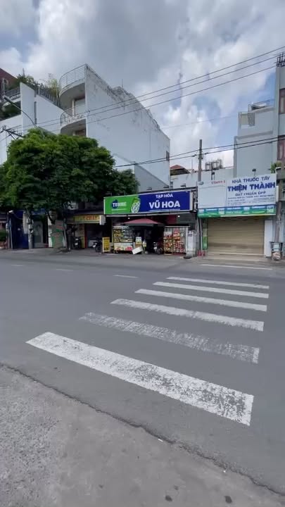 Nhà mặt tiền Dương Đức Hiền, Quận Tân Phú, 153m² giá 24.5 tỷ - Đầu tư sinh lời ngay!