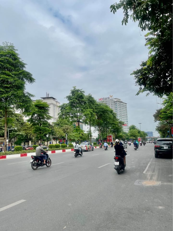 Nhà đẹp Xuân La, Tây Hồ 35m² giá 10.8 tỷ - Sẵn sàng vào ở ngay!