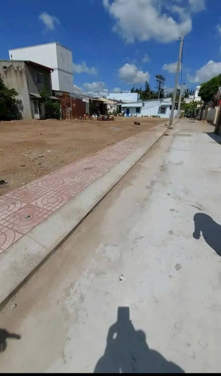 Đất nền chính chủ tại KP 1, Phường 6, TP. Mỹ Tho 318m² giá chỉ 2 tỷ - Vị trí đắc địa, phong thủy tốt!