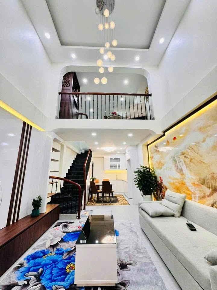 Nhà riêng Lạc Long Quân, Cầu Giấy 38m² giá 9 tỷ - Full nội thất vào ở ngay!