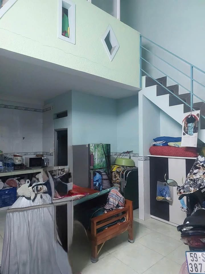 Nhà riêng Tân Bình Dĩ An 24m² giá 700 triệu - Nhà còn mới, gần trường học!