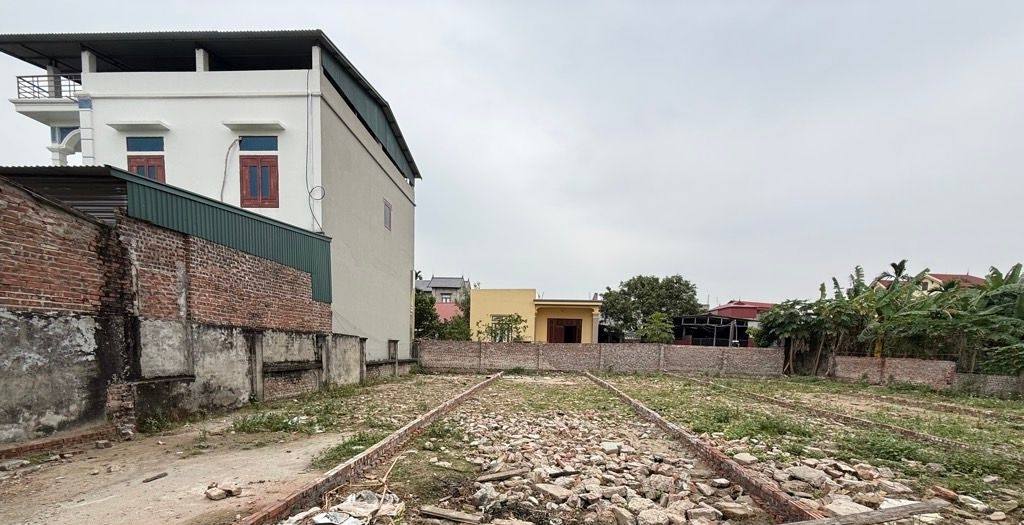 Đất Nhiễm Dương Trạm Lộ 94m² giá 2.05 tỷ - Vị trí đẹp, tiềm năng phát triển!