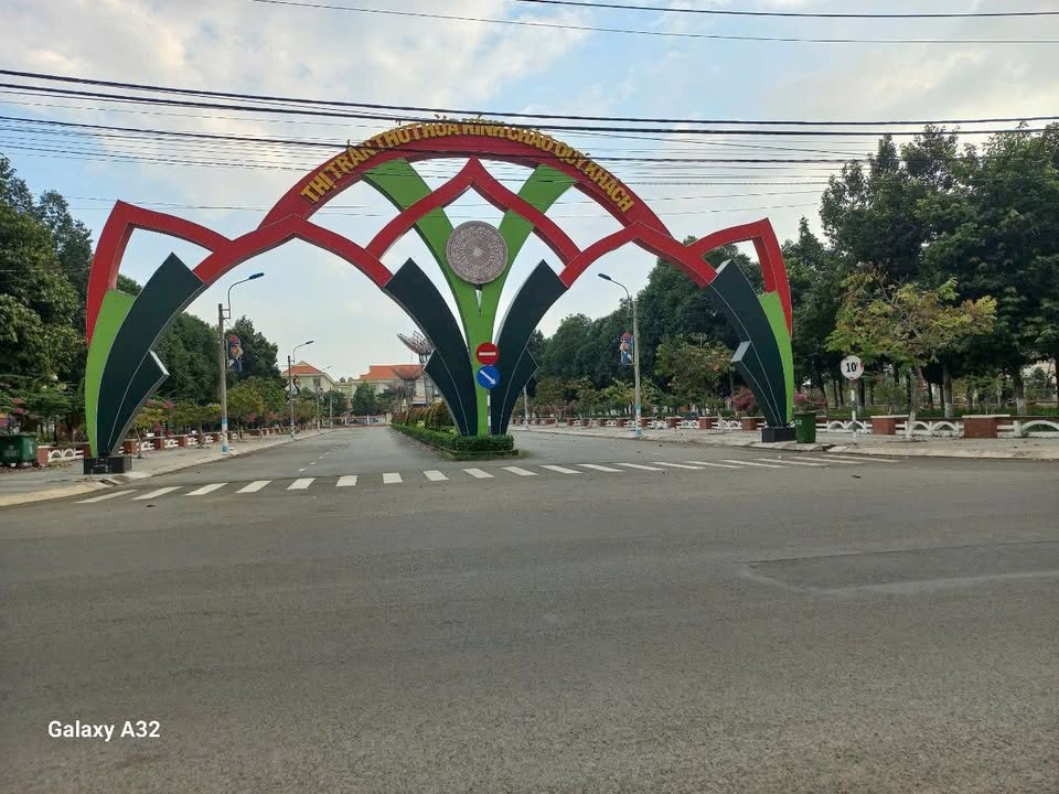 Lô đất 100m² mặt tiền ĐT 818 Thủ Thừa - Giá 500 triệu - Đầu tư sinh lời ngay!