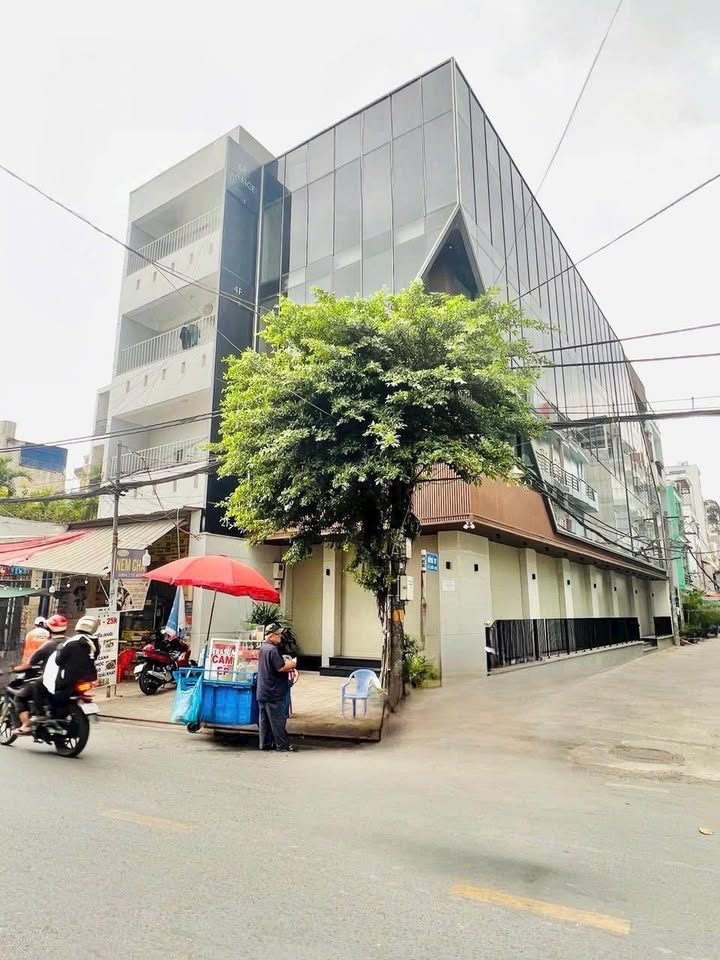 Nhà phố mặt tiền kinh doanh đường Nguyễn Hữu Tiến, 170m² giá 36 tỷ - Đầu tư sinh lời ngay!