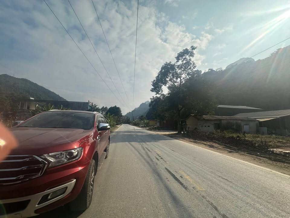 Đất nền Đồng Văn, Hà Giang 300m² giá chỉ 1 tỷ - Phù hợp kinh doanh và đầu tư!