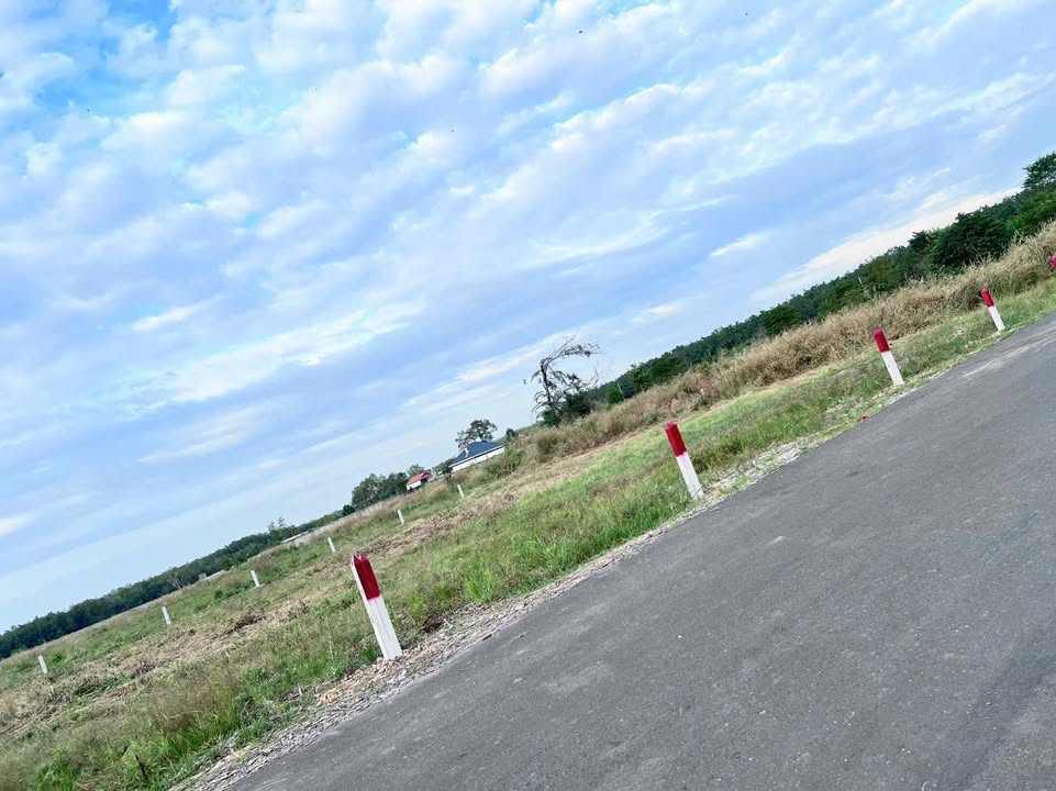 Đất nền Long Nguyên Bàu Bàng 200m² giá 1.05 tỷ - Mặt tiền nhựa hấp dẫn!