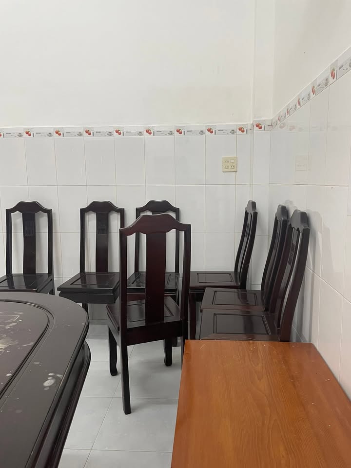 Nhà cho thuê nguyên căn đường Phú Nông Nha Trang 130m² - Không gian thoáng mát, giá chỉ 7 triệu!