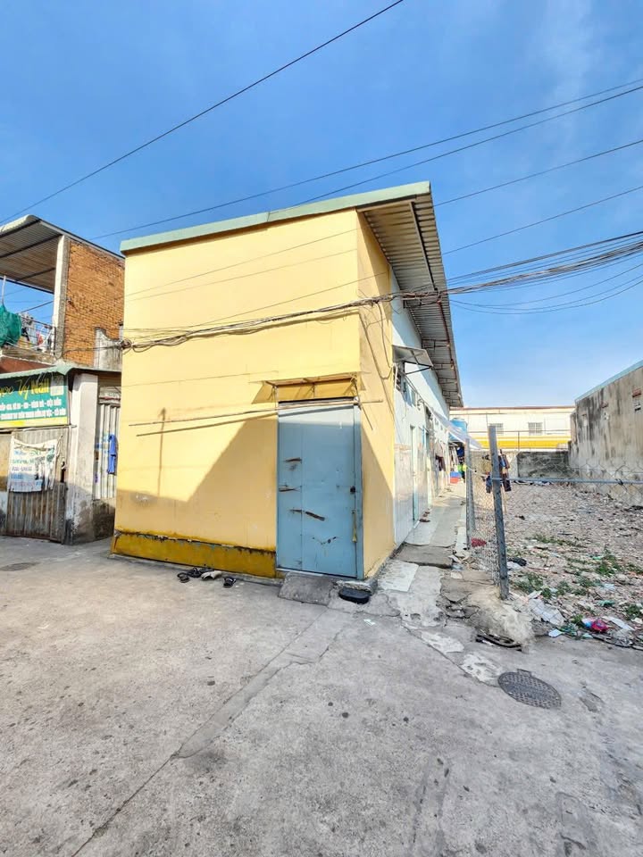 Dãy trọ 95,7m² gần Ngã Tư 550 chỉ 3,7 tỷ - Đầu tư sinh lời ngay!