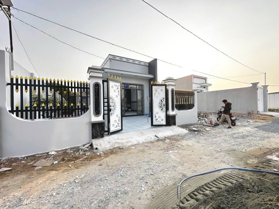 Đất nền Lộc Trung, Cần Giuộc 300m² giá 3.1 tỷ - Sổ hồng riêng, xe hơi vào nhà!