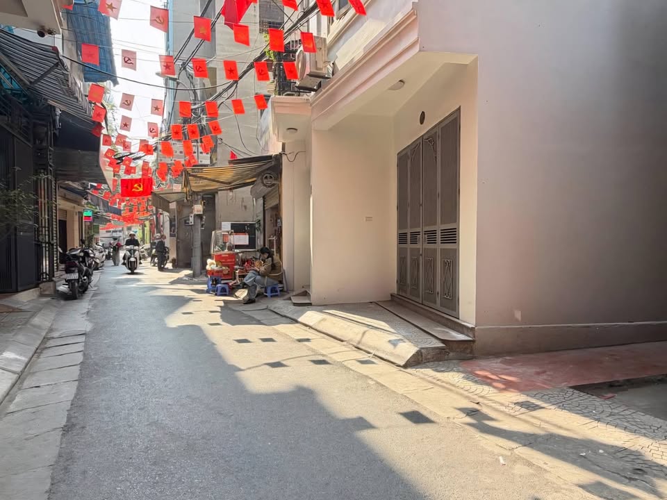 Nhà phố Vân Hồ 3 - Hai Bà Trưng 73m² giá 21.6 tỷ - View công viên Thống Nhất cực hiếm!