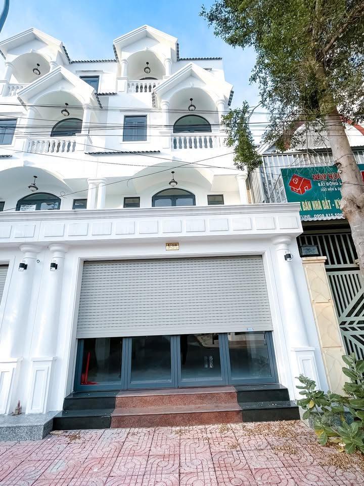 Nhà nguyên căn Khu Đô Thị 5 Sao, Bình Chánh 82m² giá 11 triệu - Thích hợp vừa ở vừa kinh doanh!