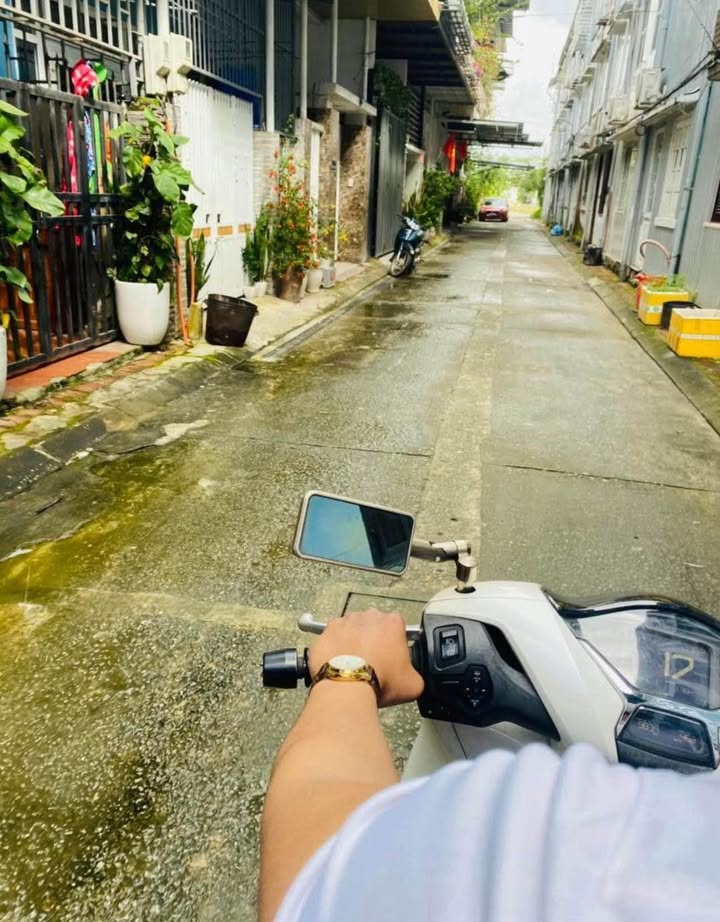 Nhà 2,5 tầng Đông Nam Thủy An, 63m² giá 2,5 tỷ - Full nội thất, ngay mặt đường Võ Chí Công!