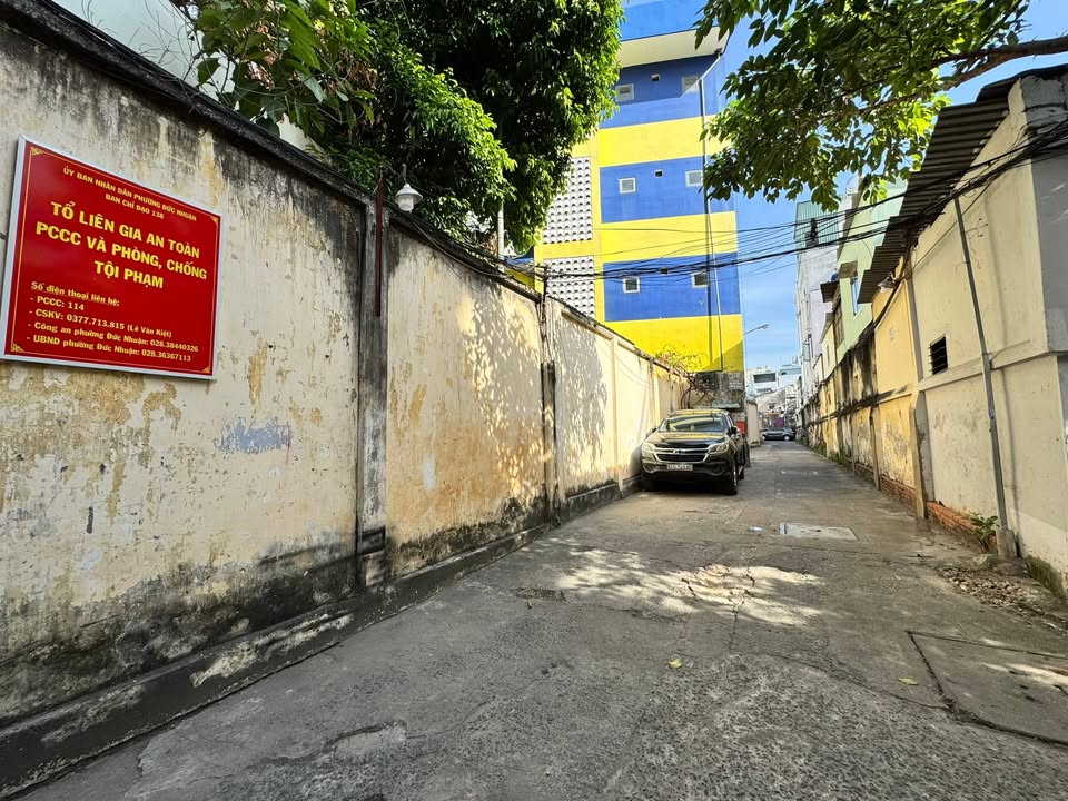 Nhà phố Nguyễn Kiệm, Phú Nhuận 40m² giá 9.98 tỷ - Hẻm xe hơi, cho thuê 20 triệu/tháng!