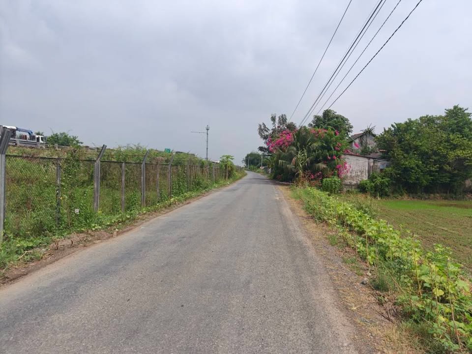 Đất 2MT 4200m² ấp 1, Thủ Thừa, Long An - Giá 23 tỷ, Sổ Hồng riêng