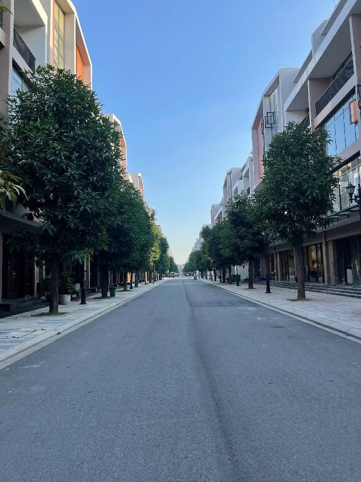 Shophouse 5 tầng Long Hưng, Văn Giang, Hưng Yên giá 14.3 tỷ - Đón sóng cầu Ngọc Hồi!