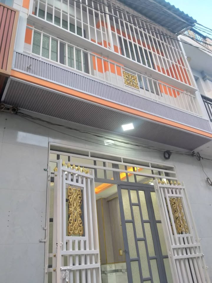 Nhà bán Cần Giuộc 44m² giá 1.6 tỷ - Nhà mới 100% sẵn sàng vào ở!