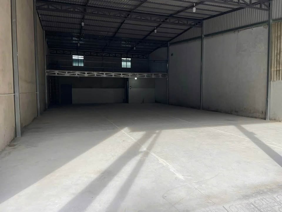 Kho cho thuê tại đường Nguyễn Thái Bình, Thủ Dầu Một 250m² - Đường rộng, giao thông thuận lợi!
