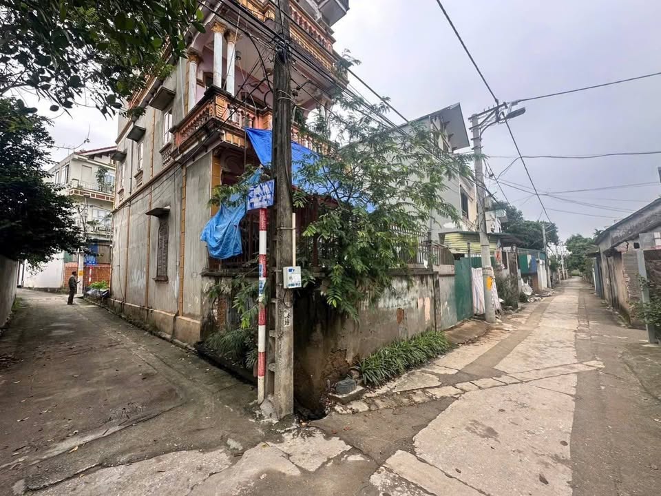 Nhà 3 tầng Lô góc 2 mặt tiền tại Đồng Kho, Thạch Thất, 114.6m² chỉ 5 tỷ - Sẵn sàng về ở ngay!