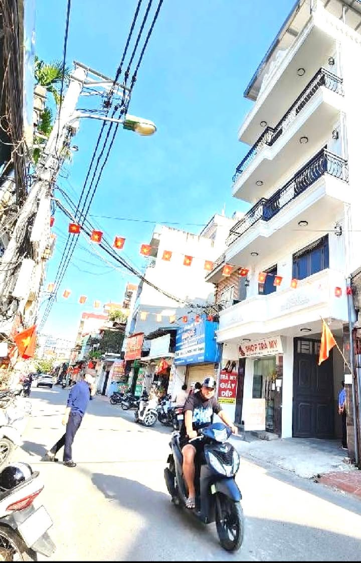 Nhà mặt phố Yên Sở Hoàng Mai 60m² giá 12 tỷ - Kinh doanh đỉnh cao!